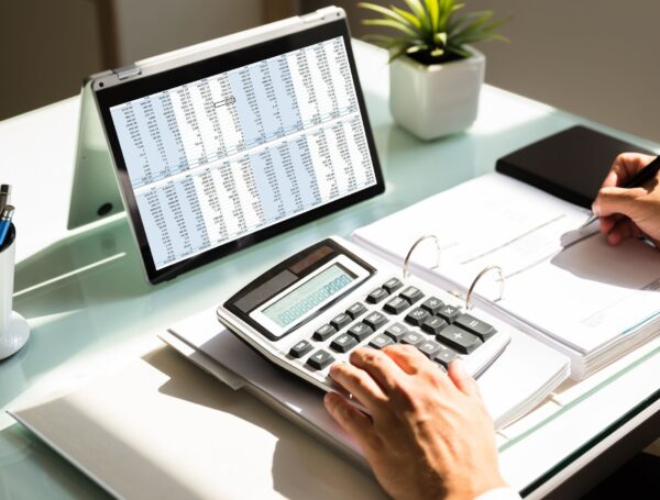 Cách tính giá bảo trì thang máy và những khoản phí đi kèm