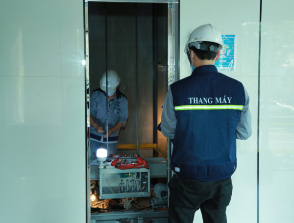 Làm thế nào để giảm chi phí bảo trì thang máy?